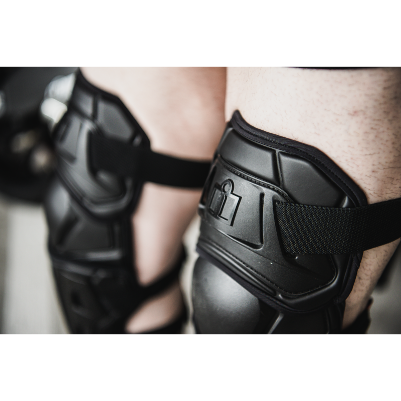 KNEE FIELD ARMOR3 BK L/XL